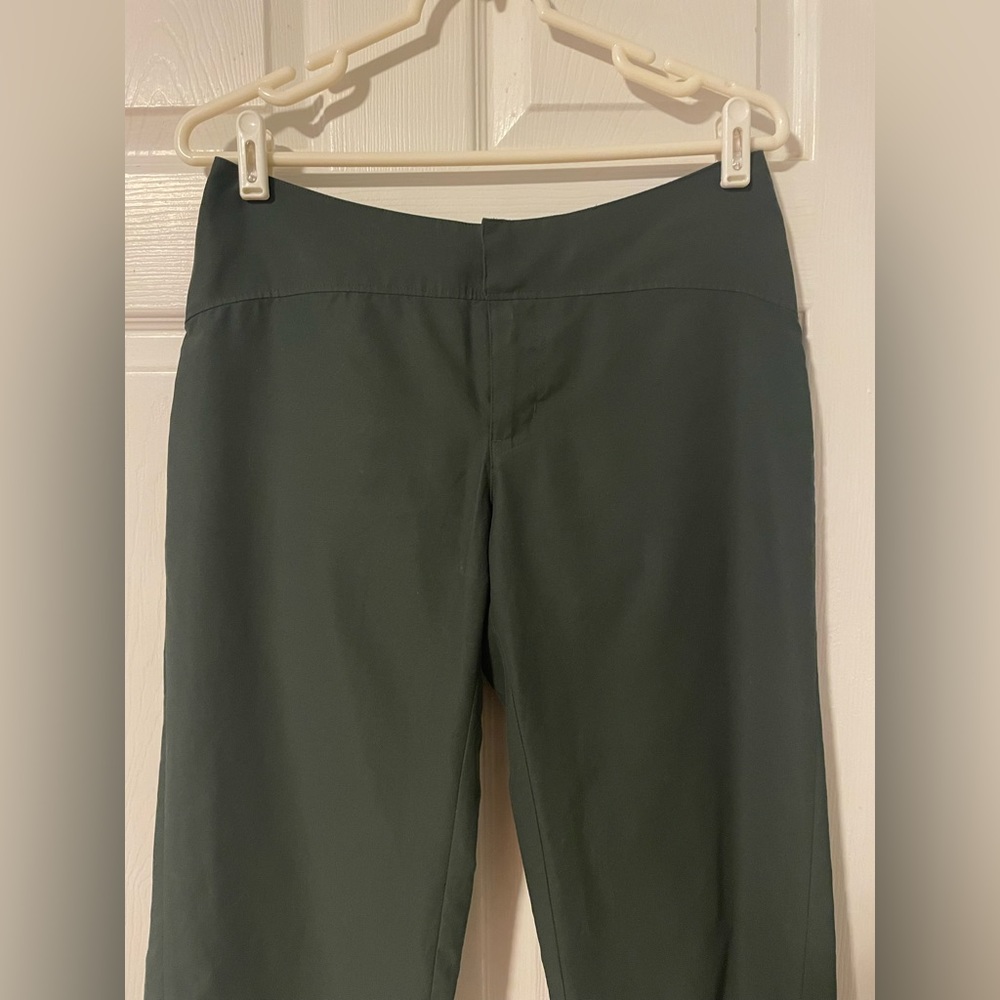 Patagonia army green capris - Picture 6 of 7